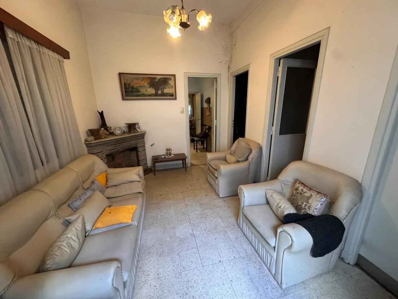 Foto de Venta -Casa 5 amb + 2 locales - Villa Lynch, imagen 3