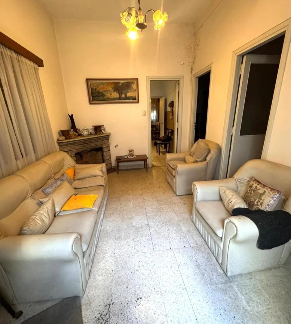 Foto de Venta -Casa 5 amb + 2 locales - Villa Lynch, imagen 4