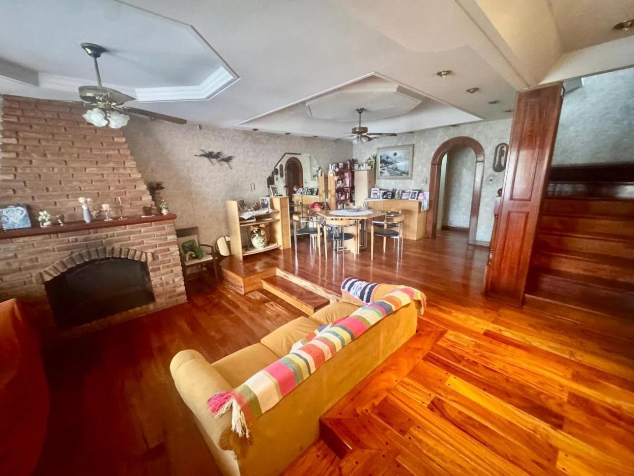 Foto de VENTA - Casa de 6 amb. Prof. Vidal 3117 San Andres, imagen 4