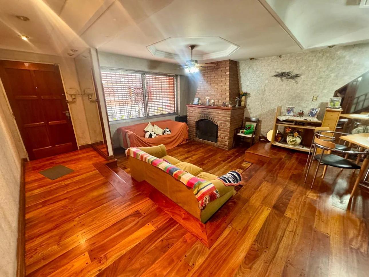 Foto de VENTA - Casa de 6 amb. Prof. Vidal 3117 San Andres, imagen 2