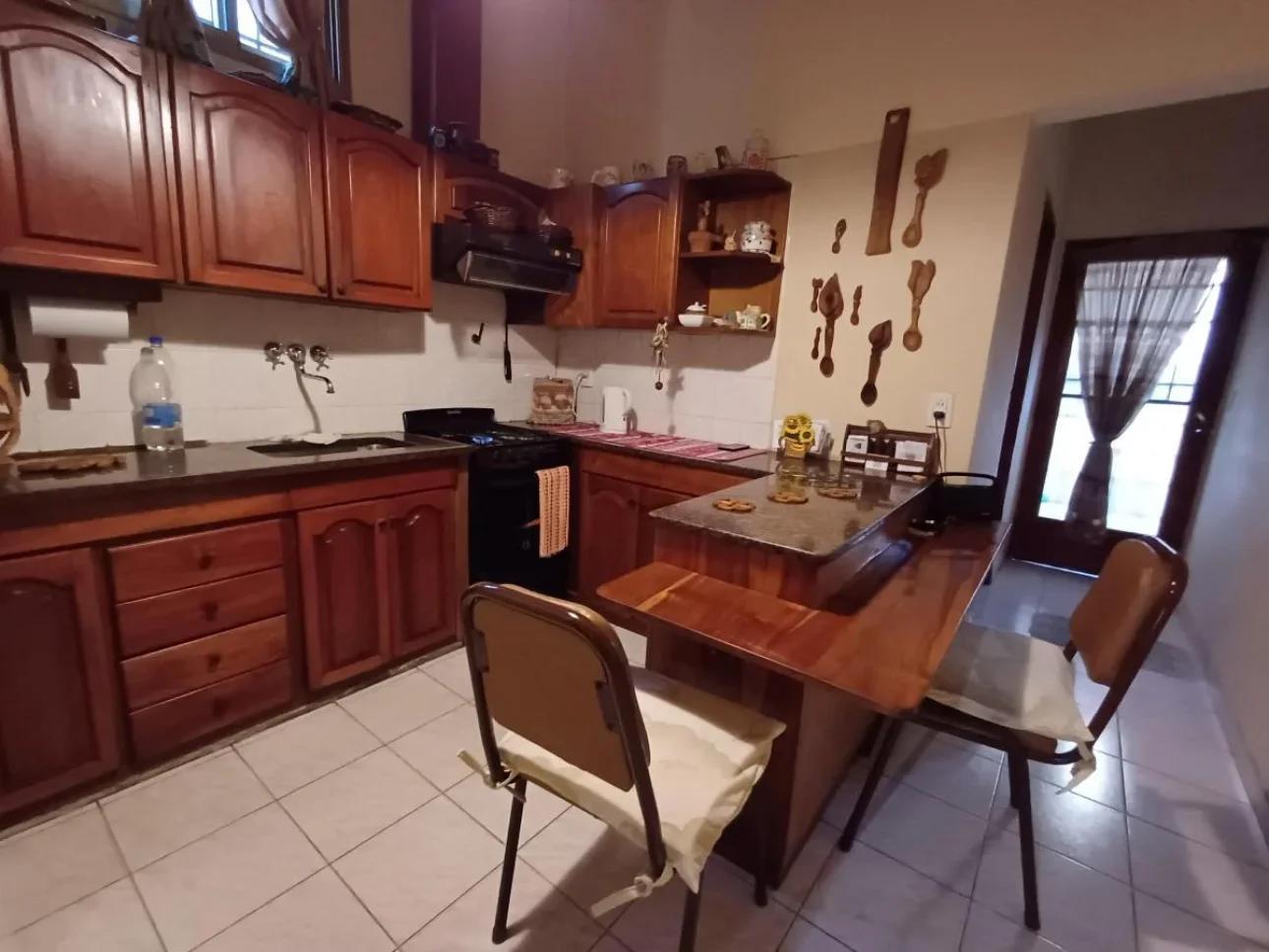 Foto de Venta de casa 3 amb con patio y garage - Riobamba 3244, imagen 5