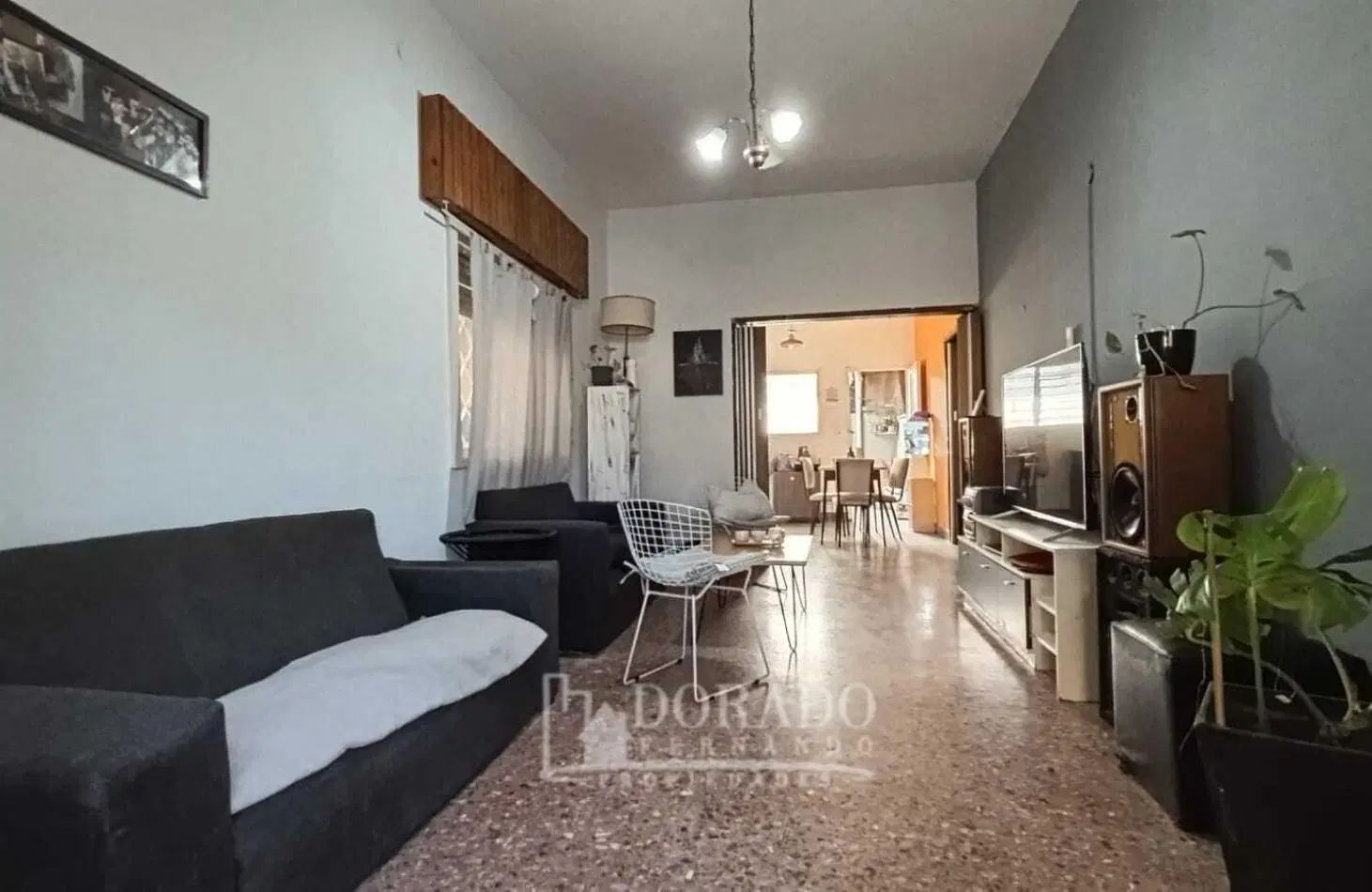 CASA 4 AMBIENTES + DPTO 2 AMBIENTES - LOTE 230 Mts² 2