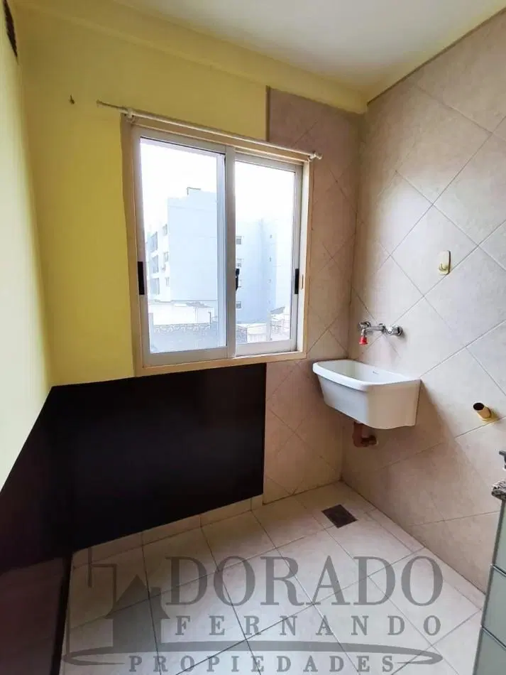 2 AMBIENTES AL FRENTE - AMPLIO DE VERDAD LUMINOSO Y CON BALCON CORRIDO 5