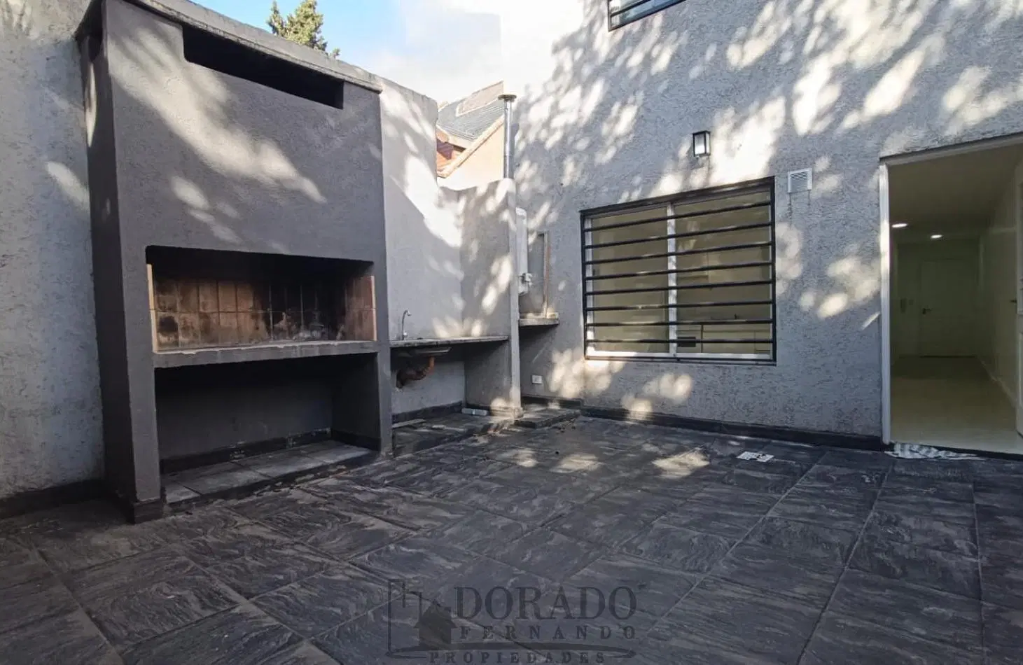 2 Ambientes Planta Baja con Gran Patio y Parrilla 4