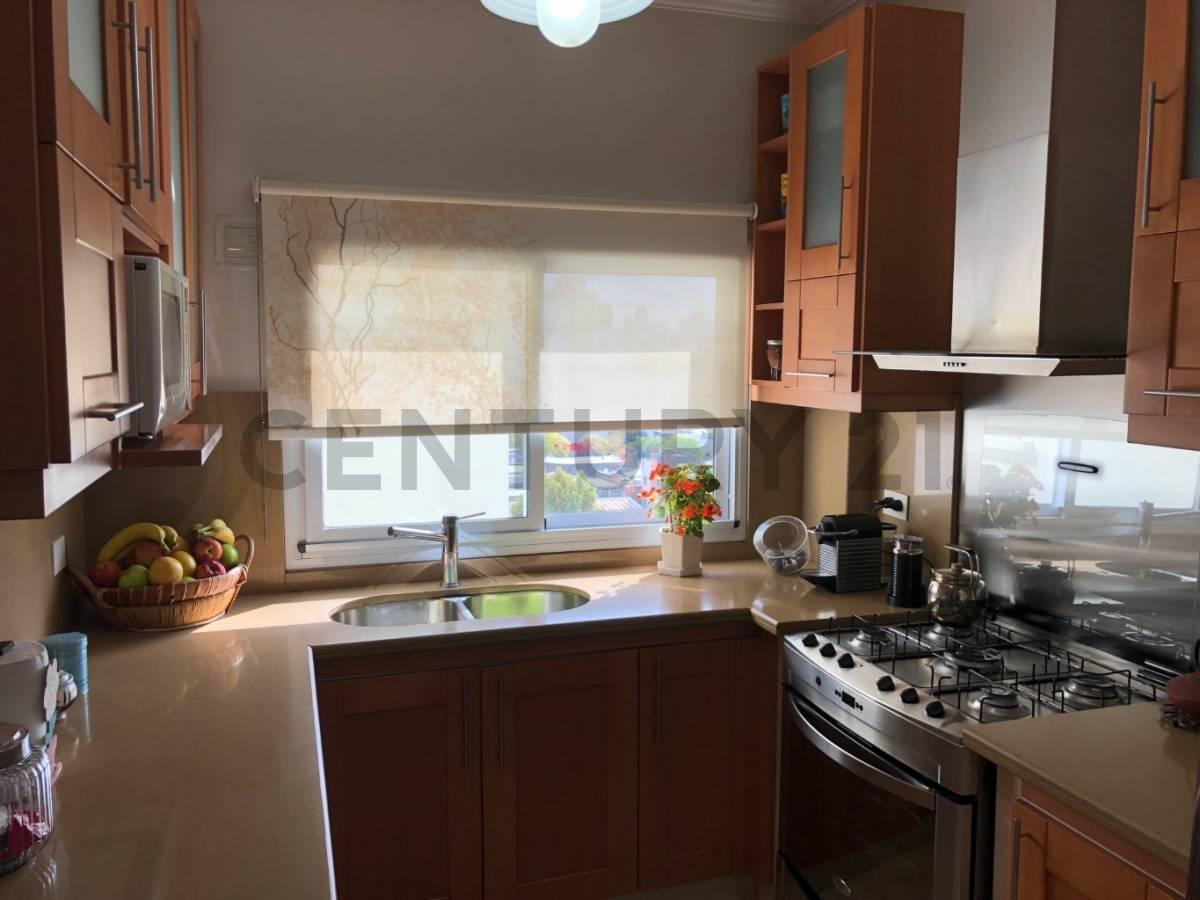58 Entre 12 y 13. Penthouse 5 Dorm. en Venta, La Plata 2