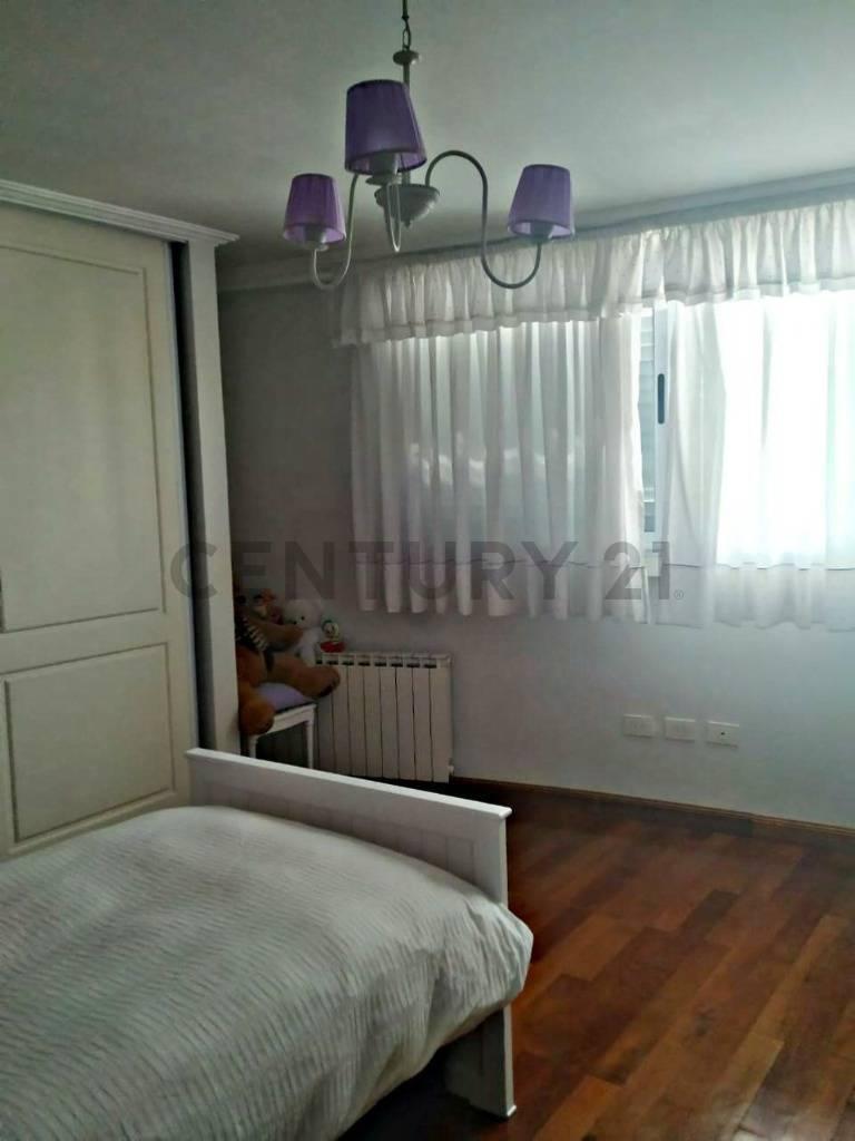 58 Entre 12 y 13. Penthouse 5 Dorm. en Venta, La Plata 4