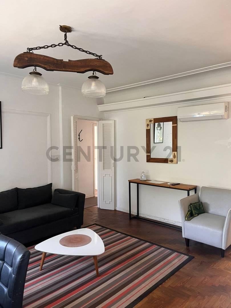 Piso en Venta, Av 1, Esquina 49 - 4 Dorm. Al Frente 2