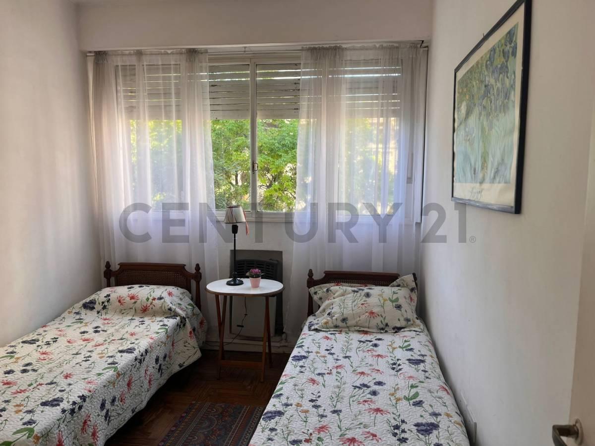 Piso en Venta, Av 1, Esquina 49 - 4 Dorm. Al Frente 5