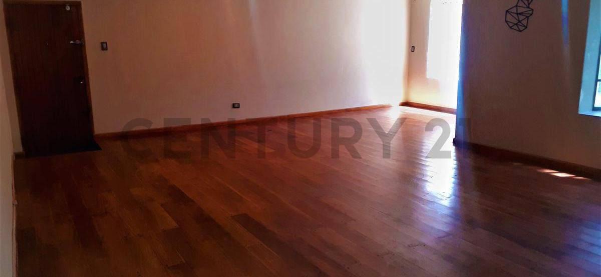 405 y 31 - Casa de Cuatro Dorm. - en Venta - Villa Elisa 5