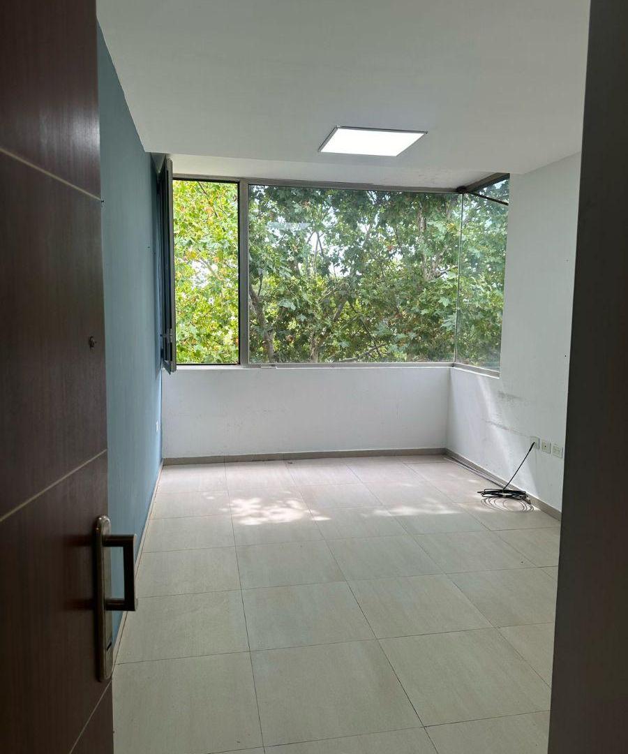 Oficina en alquiler monoambiente 21 m2 en Adrogue