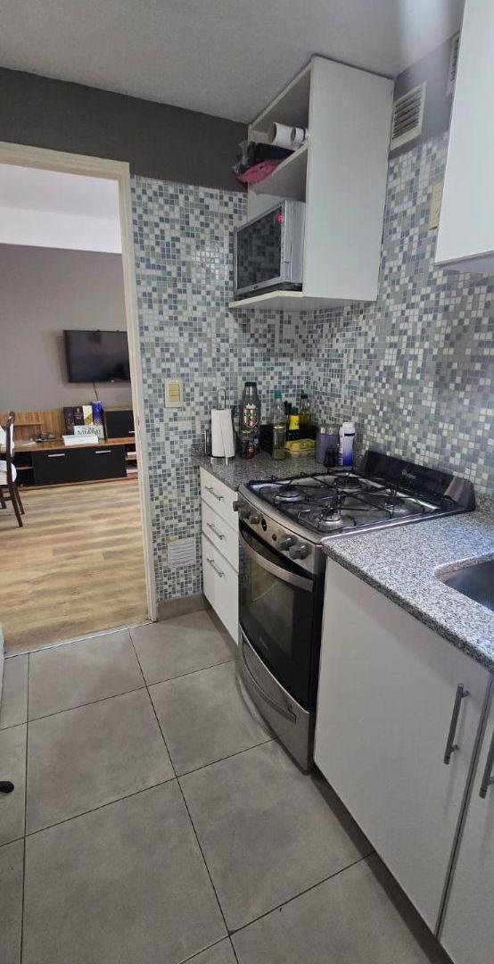Foto de Departamento 2 Ambientes Con Cochera Y Balcón En Lomas de Zamora, imagen 3