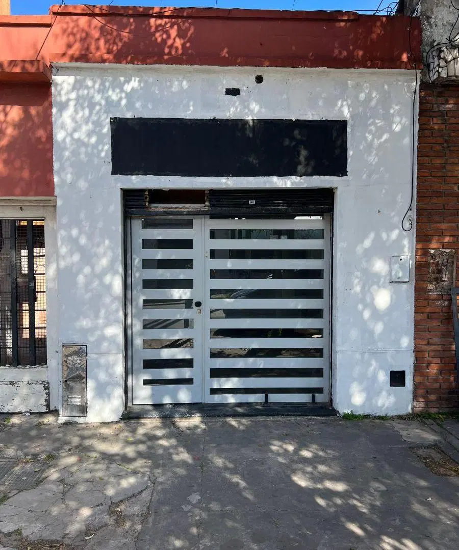 Local Comercial en Venta a Metros de Boulevard Armesti | Banfield | Excelente Ubicación 4