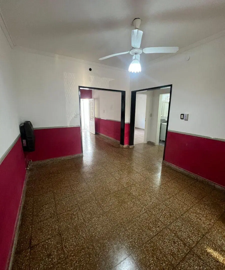 Casa 3 Ambientes en Alquiler con Cochera Semicubierta, Patio y Parrilla – Temperley 3