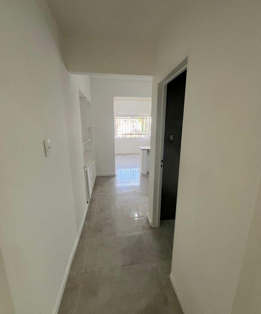 Foto de PH en Alquiler Lomas de Zamora 2 Ambientes Patio Sin Expensas, imagen 3