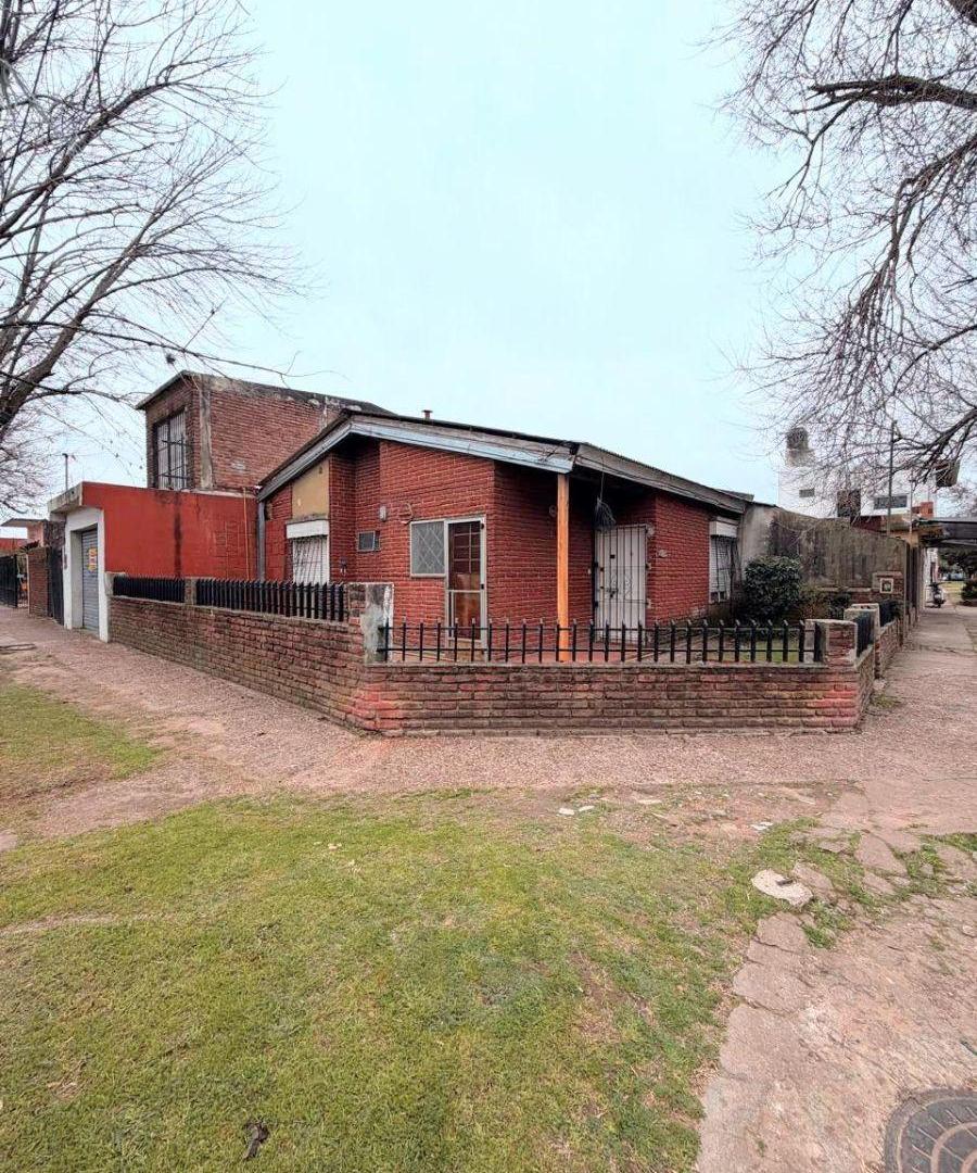 Foto de "APTA CREDITO"Casa de 195 m² con 2 habitaciones en venta en Guillermo, imagen 1