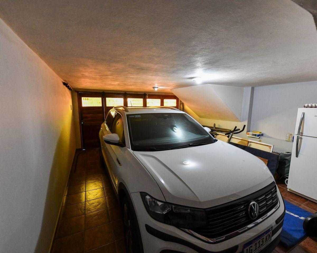 Venta Casa 5 Ambientes Bernal 3