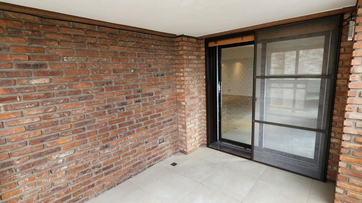 Venta Departamento 6 Ambientes Bernal 5