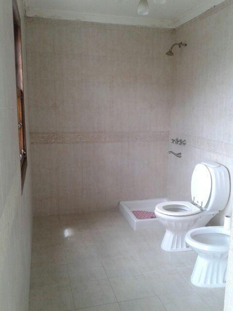 Venta Casa 5 Ambientes Bernal 4