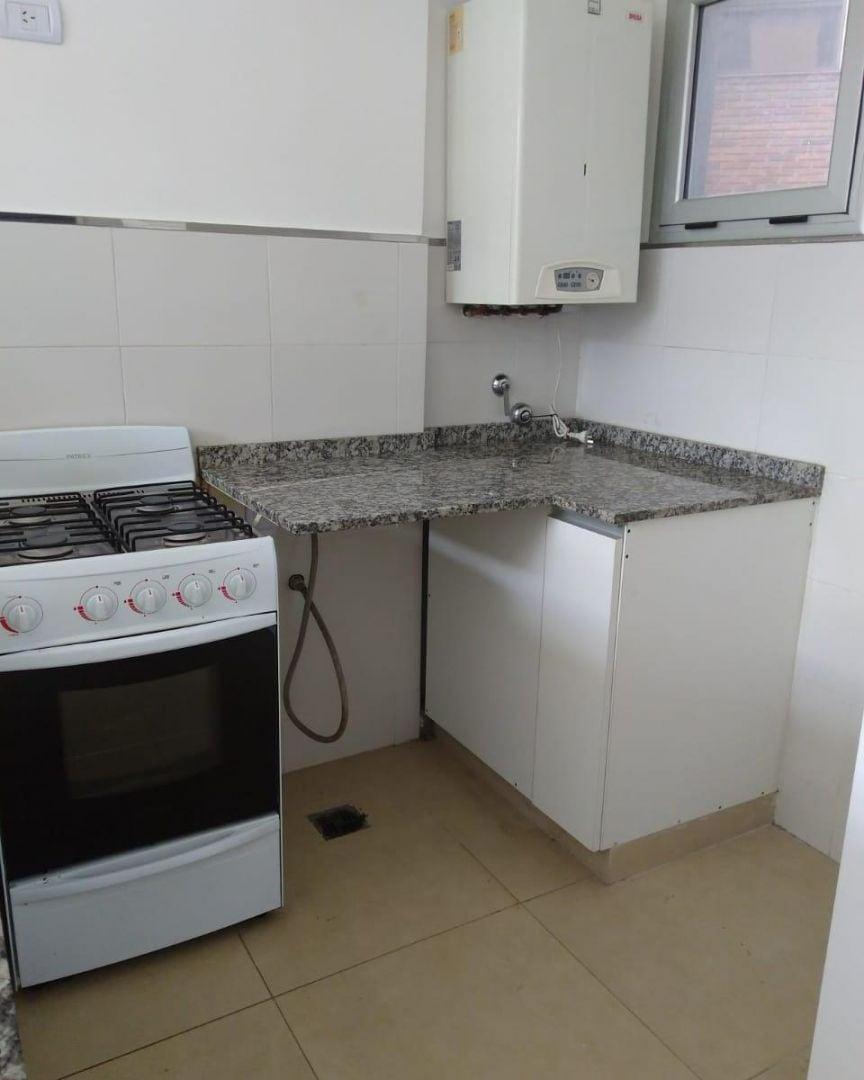 Venta Departamento 2 Ambientes Bernal 3