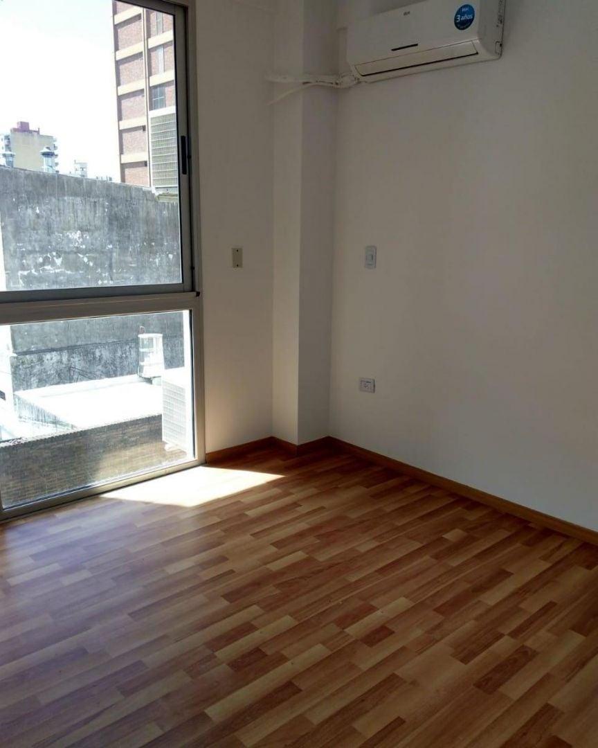 Venta Departamento 2 Ambientes Bernal 5