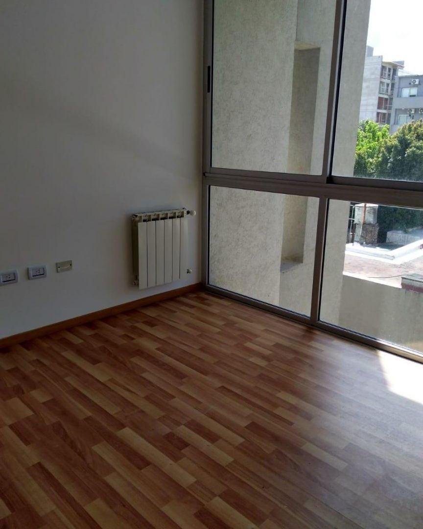 Venta Departamento 2 Ambientes Bernal 4
