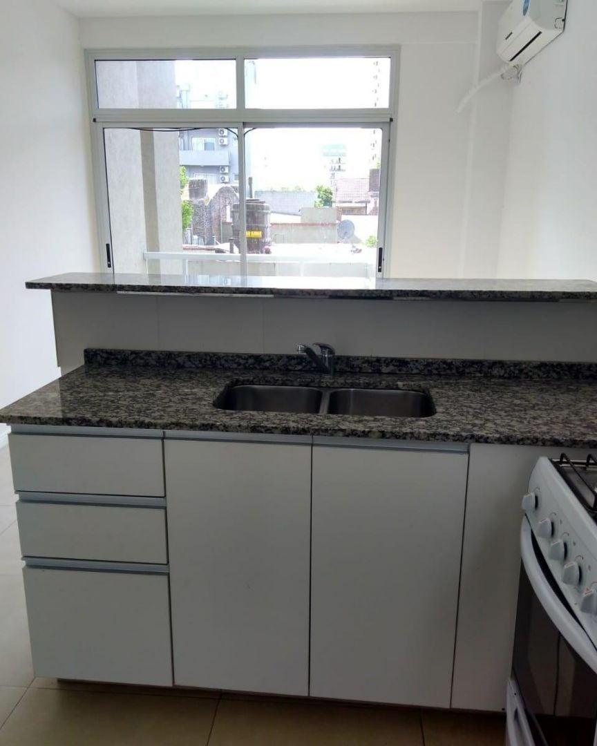 Foto de VENTA Departamento 2 Ambientes en Bernal Centro, Quilmes con Balcón al, imagen 2