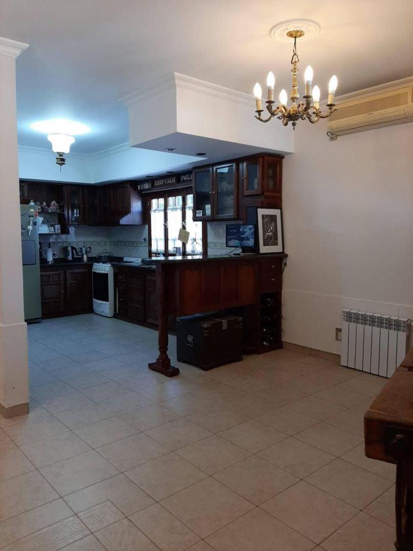 VENTA Casa 4 Ambientes Bernal