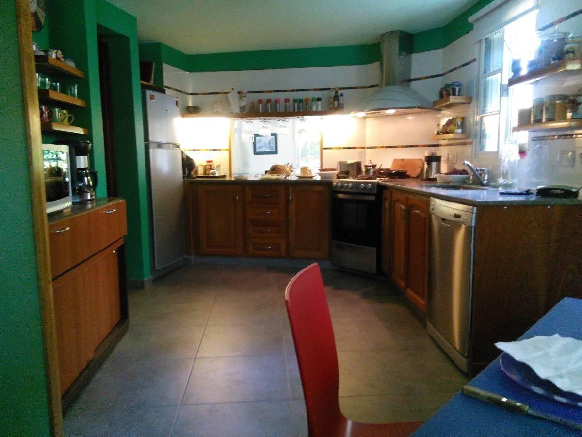 Venta Casa 5 Ambientes Quilmes 2