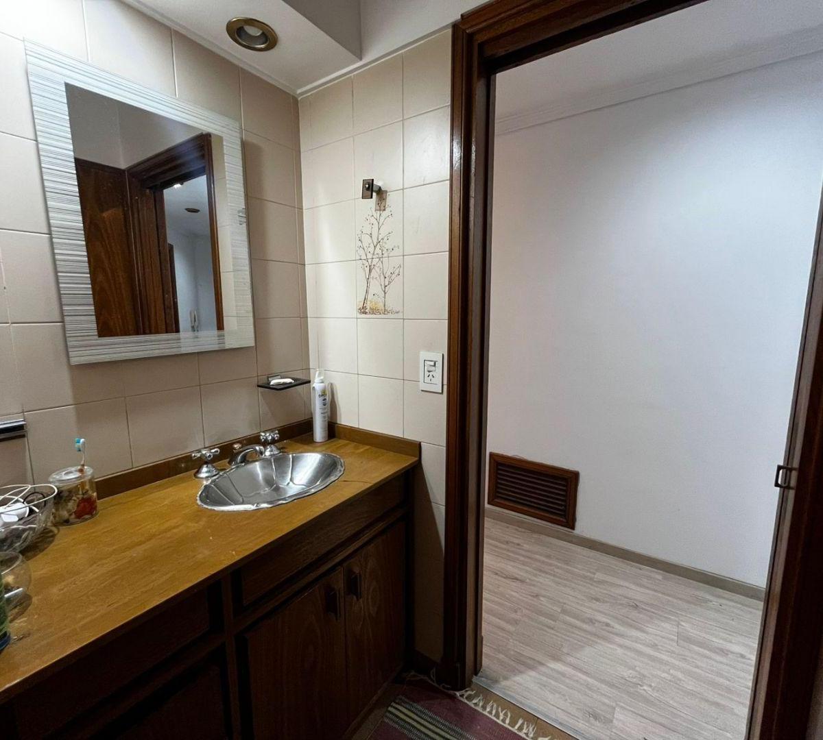 Venta Casa 5 Ambientes Bernal. 4