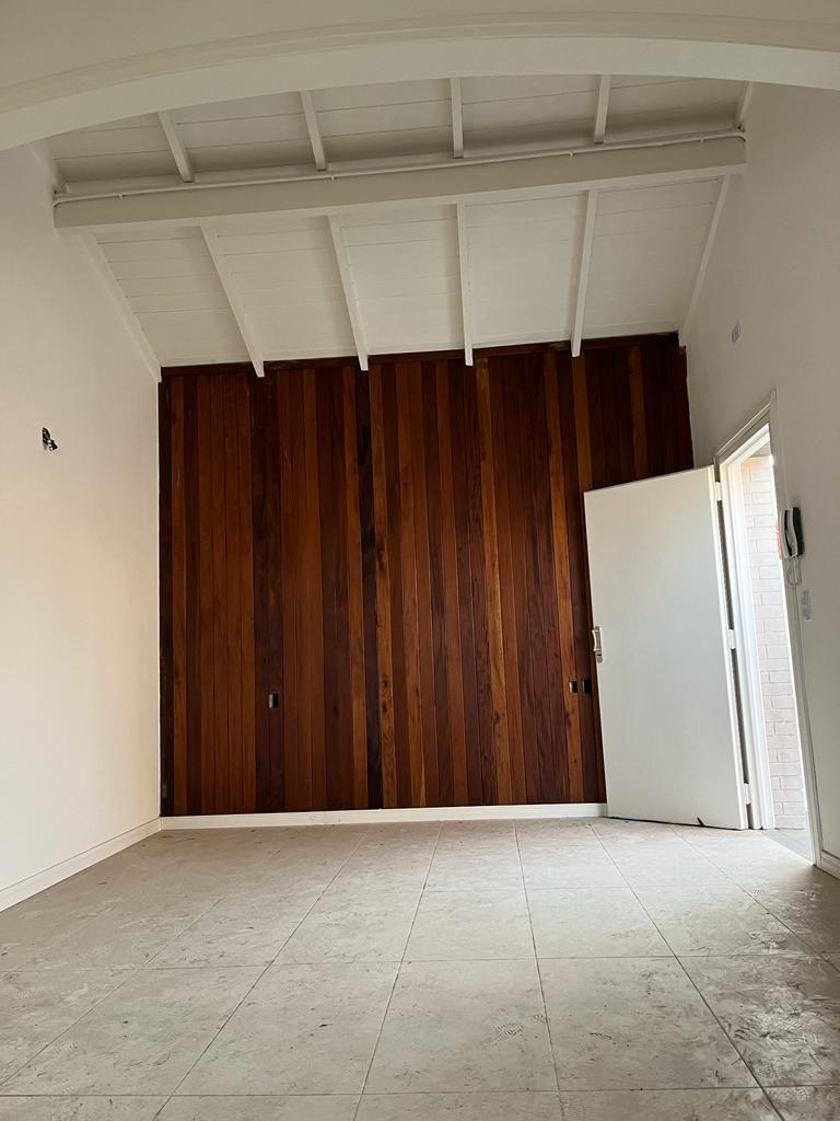 Venta Departamento 3 Ambientes Bernal 5