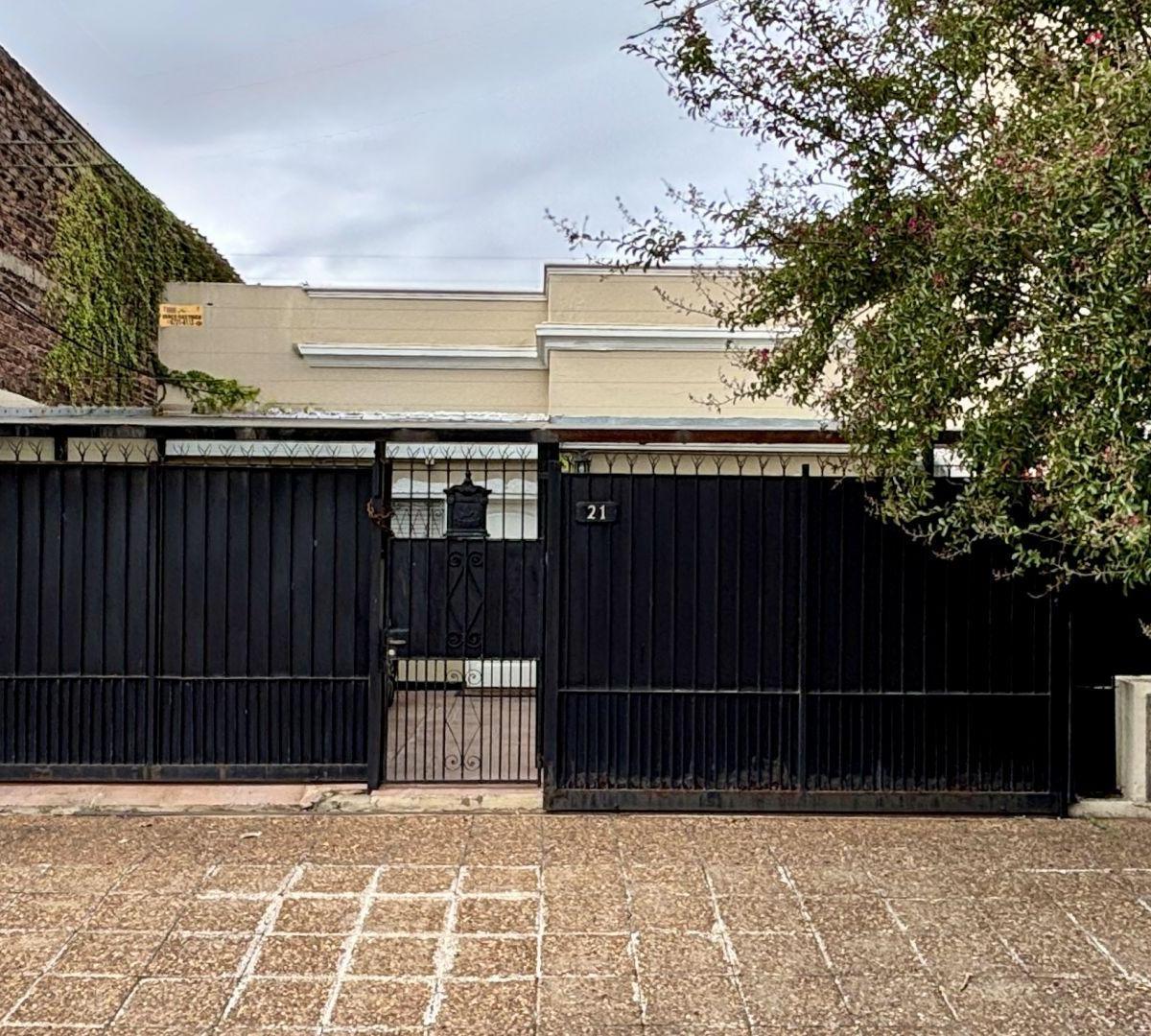VENTA Casa 3 Ambientes en Bernal