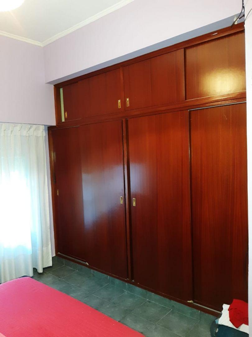 Venta Casa Cuatro Ambientes en Bernal 2