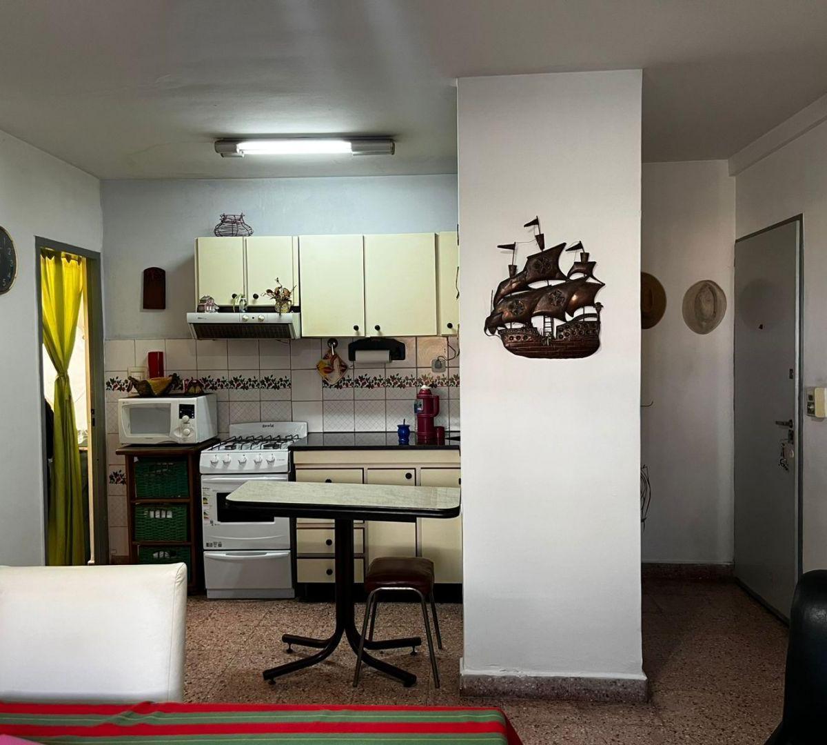 Venta Departamento Dos Ambientes en Quilmes 3