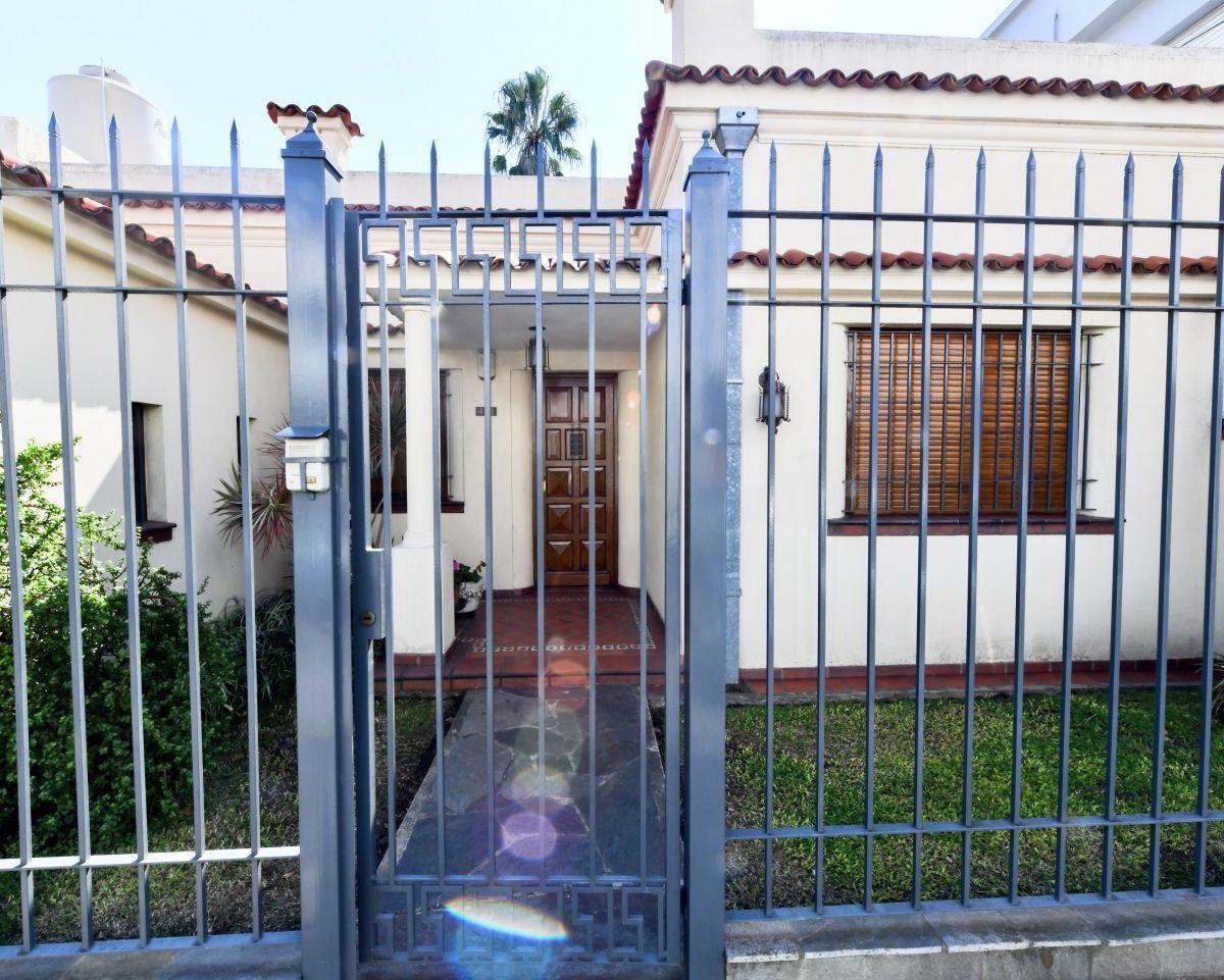 Venta Casa 4 Ambientes en Bernal Centro, Quilmes 1