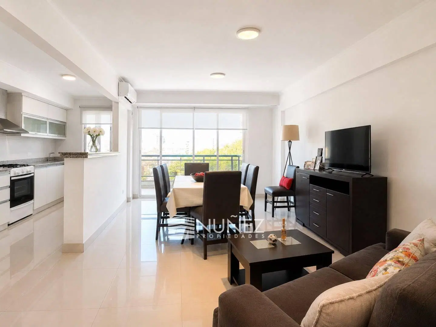 Semipiso 3 ambientes con balcón, parrilla y 2 baños Bernal Este 4