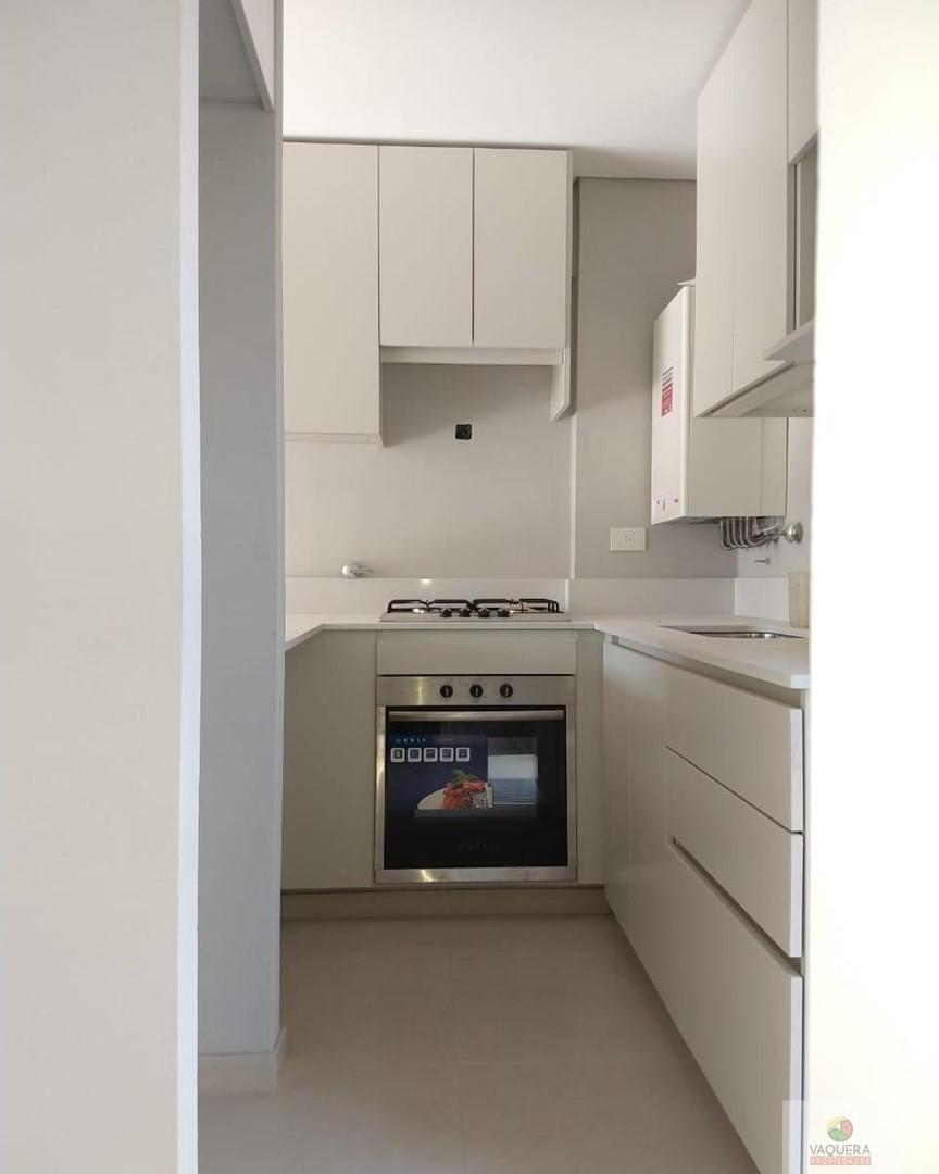 Triplex - 3dorm. - 3baños - Jardin - Garage Cub. - Moderno. 2