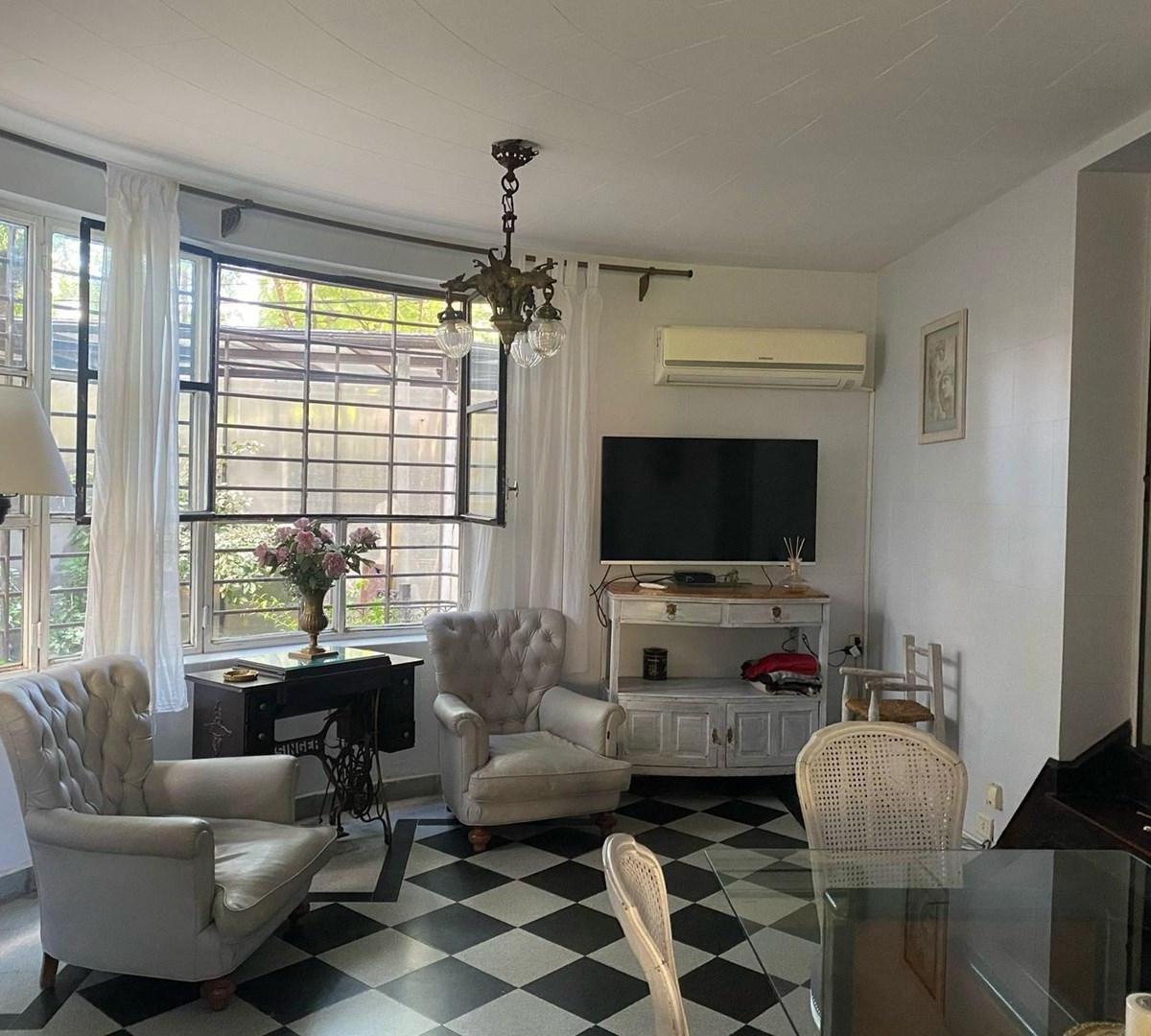Excepcional Inmueble - Terreno 17,30 X 34,30 - Piscina - Detalles Únicos. 2