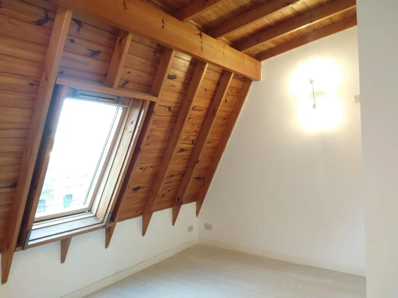 Triplex - Jardín delantero y trasero - Impecable. 5