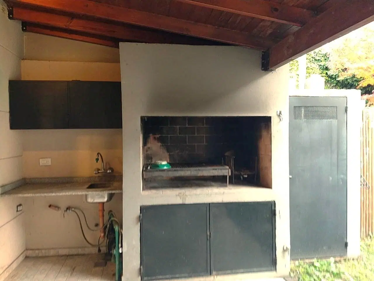 Triplex - Jardín delantero y trasero - Impecable. 2