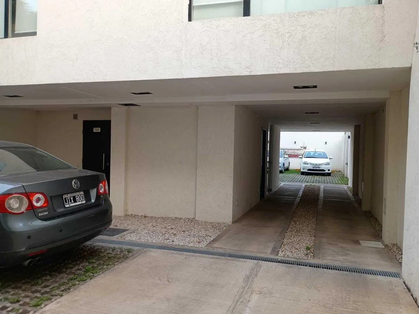 2 ambientes - A estrenar - Cochera - Balcon. 2