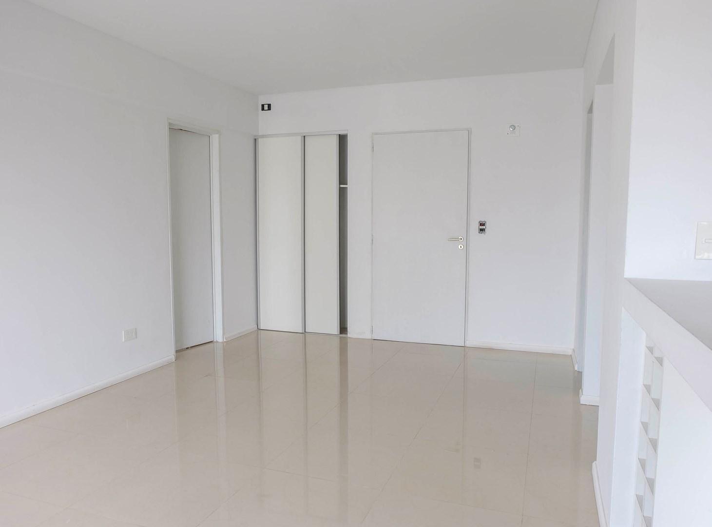 Foto de 2 ambientes - 2 baños - Gran balcón - San Fernando., imagen 2