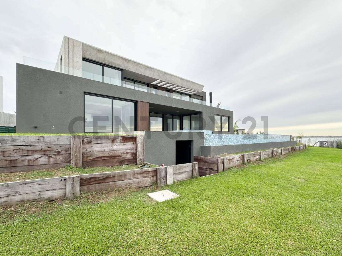 VENTA CASA EN MARINAS AL LAGO , ESPECTACULAR