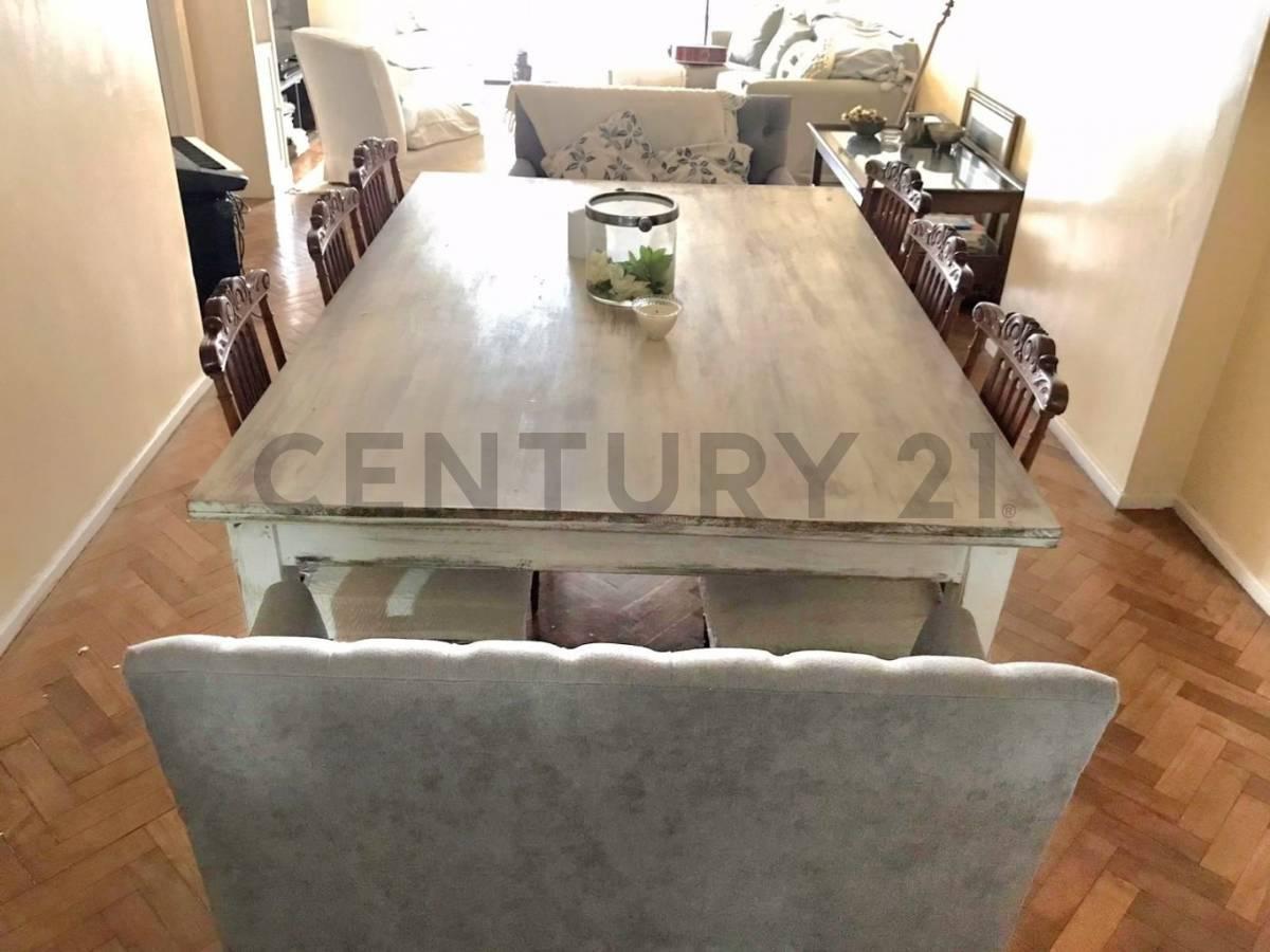 Foto de VENTA DEPARTAMENTO EN EXCELENTE ESTADO, 4 ambientes con Dependencia y, imagen 2