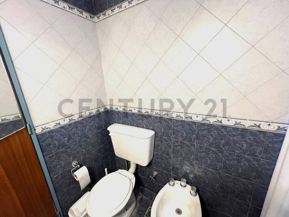 Foto de VENTA MONOAMBIENTE CON COCHERA, MUY LUMINOSO, DESOCUPADO, imagen 3