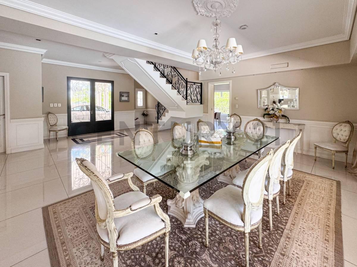 Impecable casa estilo Francés en venta en el exclusivo Barrio El Yacht, Nordelta