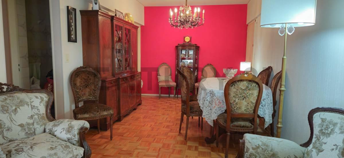 Venta Departamento 4 Ambientes Con Cochera Toilette y Baulera Luminoso Balcón Al Frente Almagro