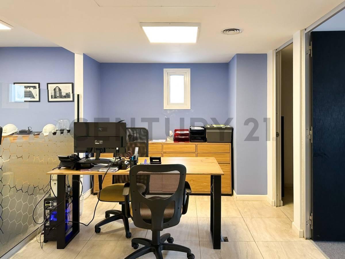 Depto U Oficina en Venta con 3 Cocheras 1