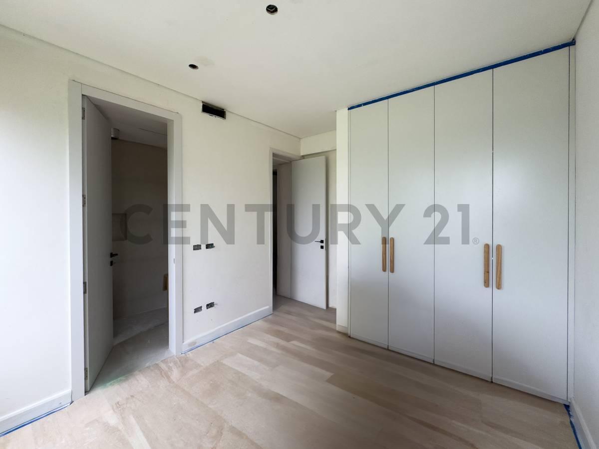 Casa de Diseño Vanguardista a Estrenar con Vista a la Laguna en Virazón Nordelta