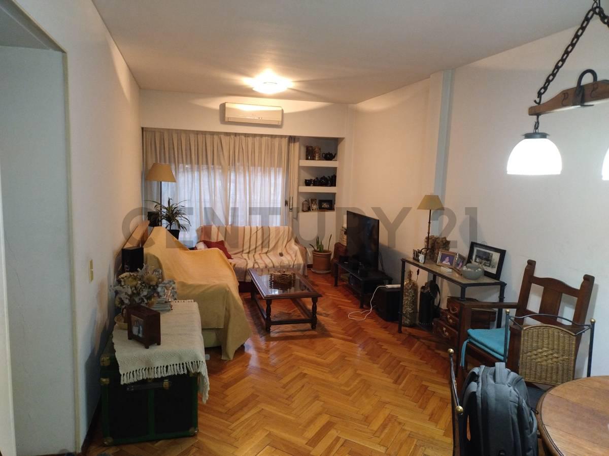 Departamento 3 Ambientes con Dependencias y Cochera 3