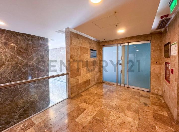 Oficina AAA en Vte López con excelente acceso en VENTA 3